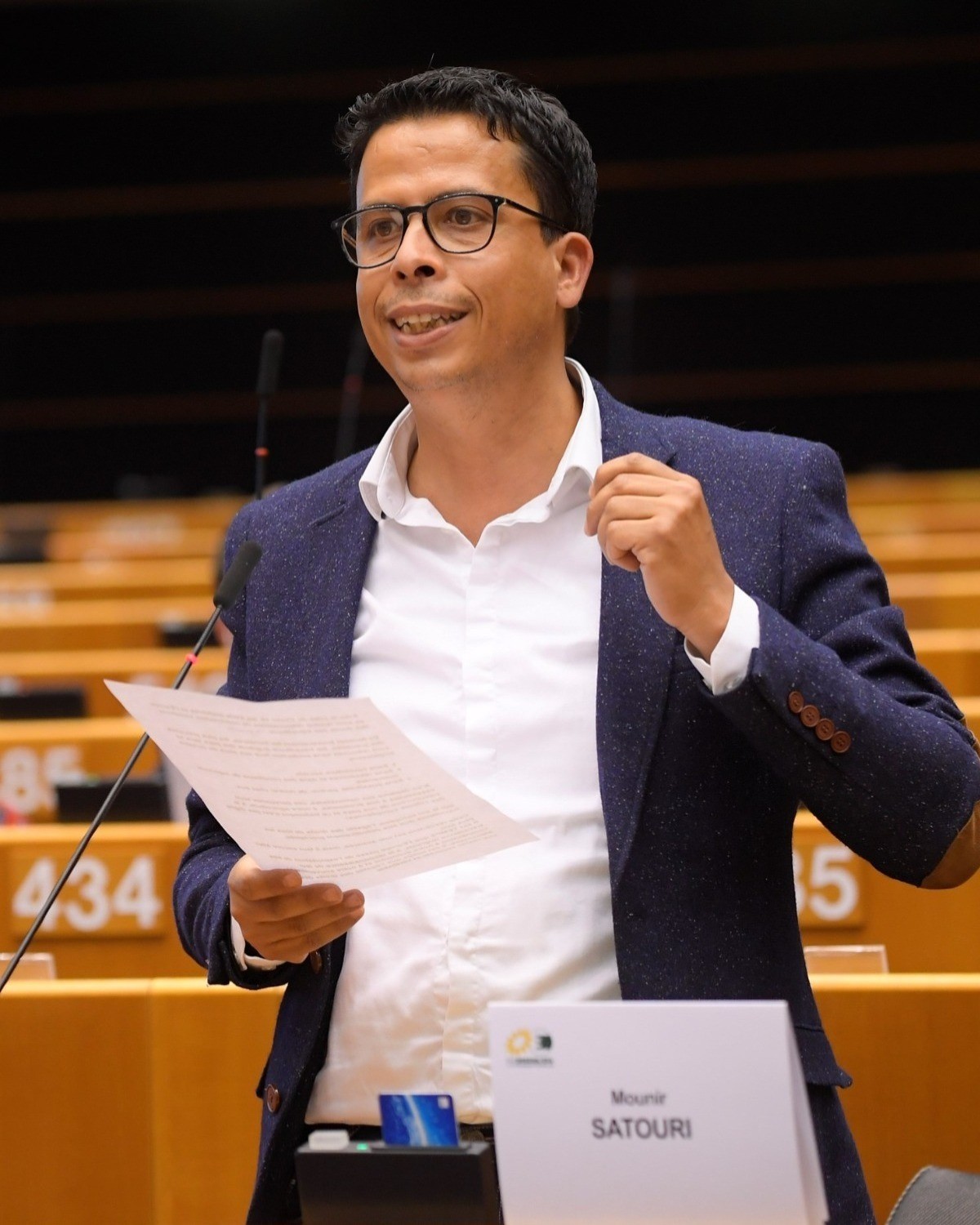 Photo de Mounir Satouri au Parlement européen pour Ecologie 2024